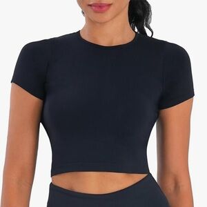 NWT Sunzel short sleeve fitted basic cropped tee